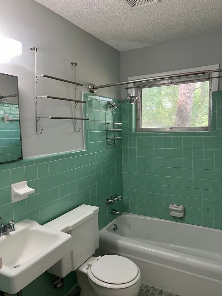 205 Morgan Ln - Photo 7 of 24