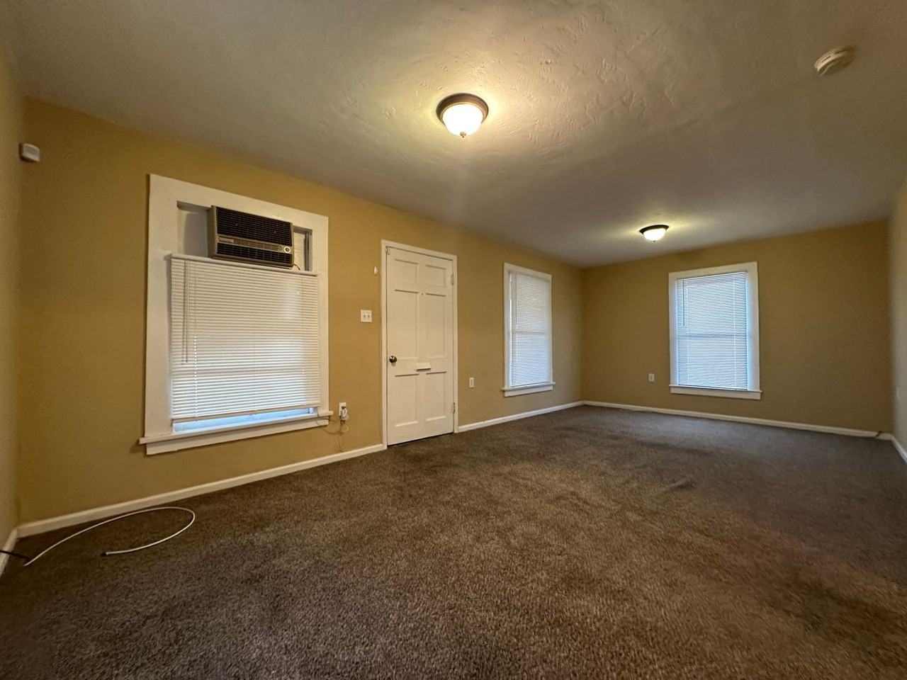 212 San Emidio St - Photo 3 of 19