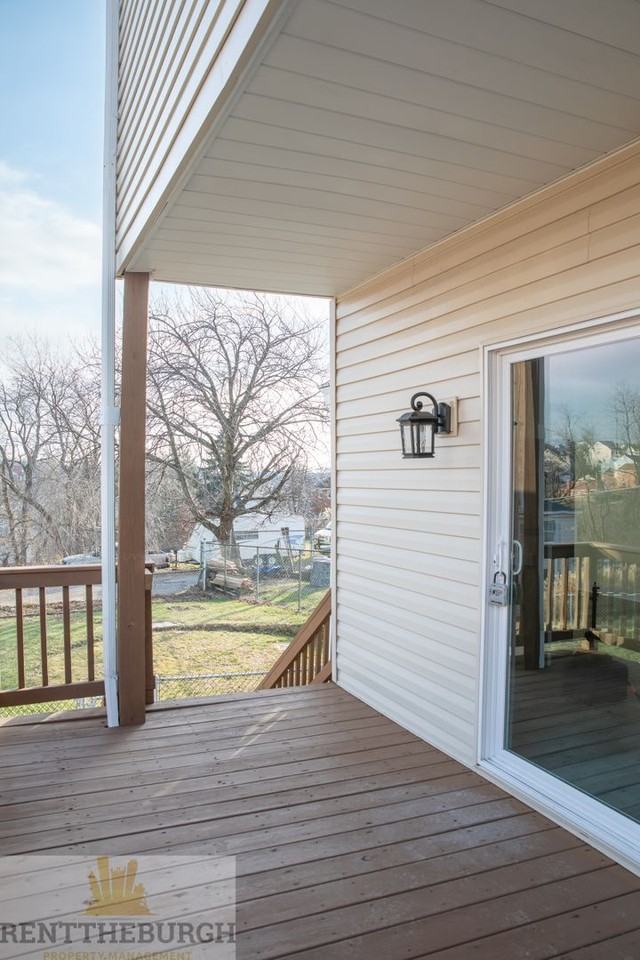 301 Clover St - Photo 6 of 28