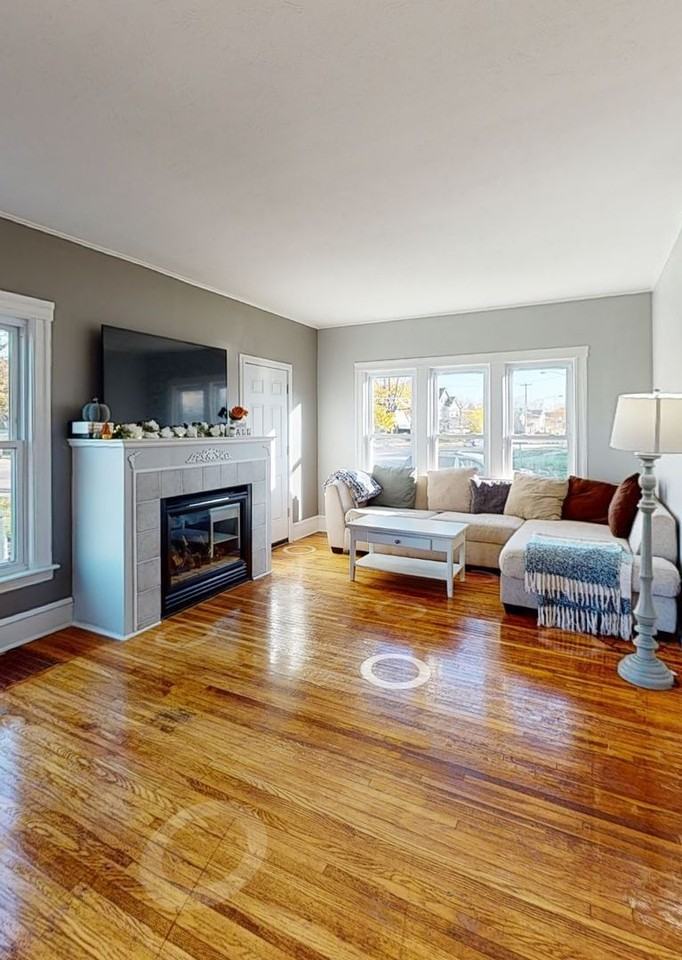 209 Glenwood Ave - Photo 2 of 13