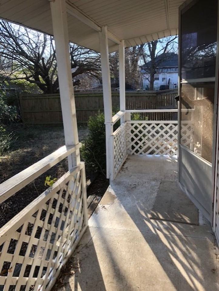 1624 E Mulberry St - Photo 3 of 16