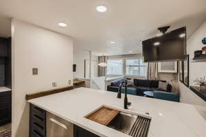 featured image of 1842 Canyon Boulevard #107