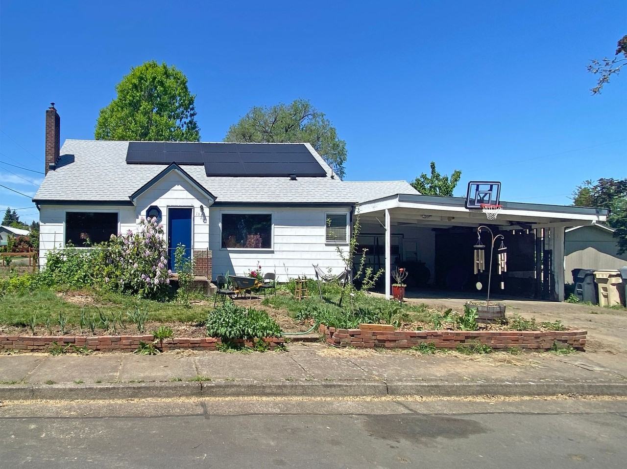 1920 Se Debord St - Photo 2 of 28