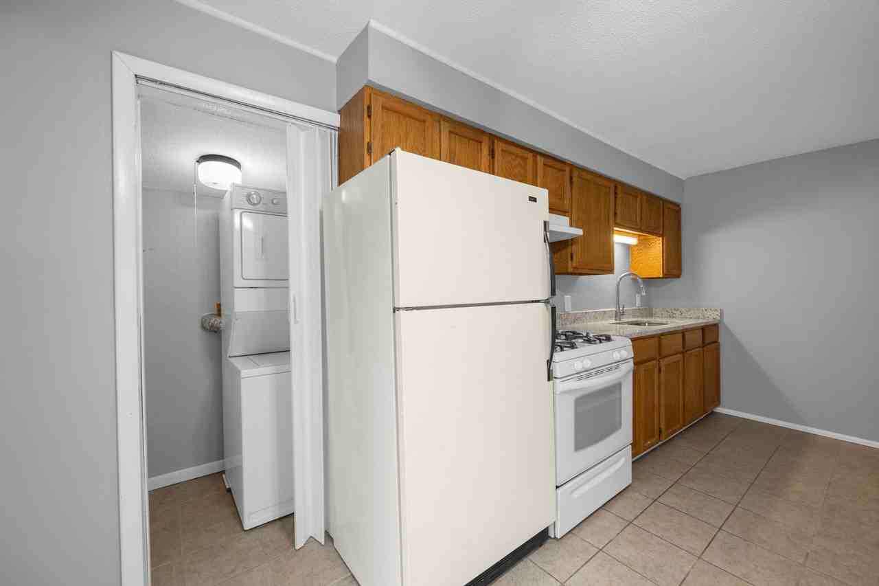 517 State St - Photo 2 of 9