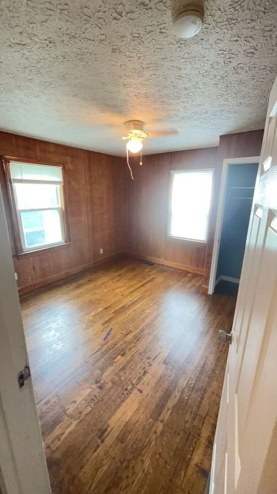 1412 Arling Ave - Photo 3 of 9