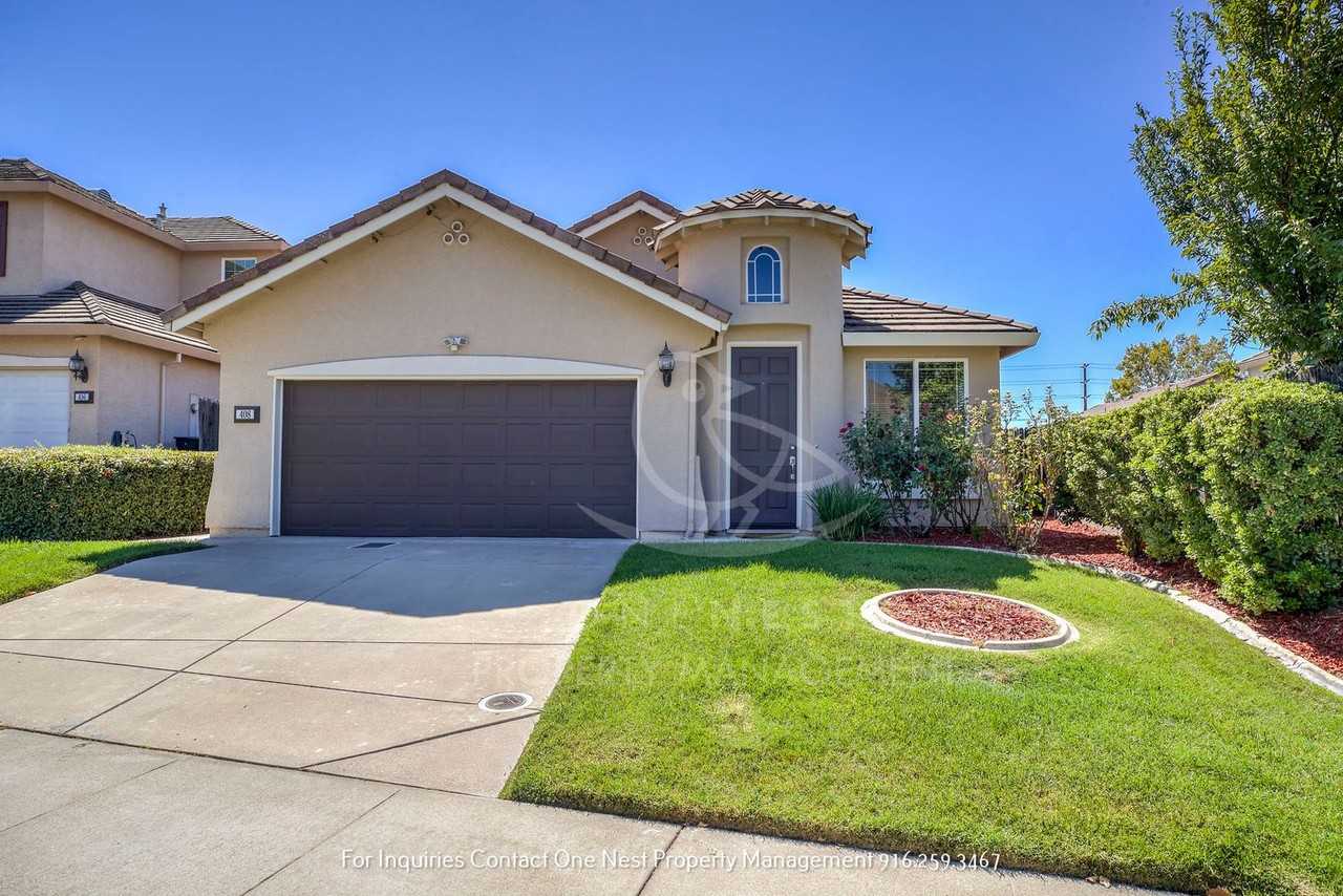 408 Elmwood Ct - Photo 2 of 25