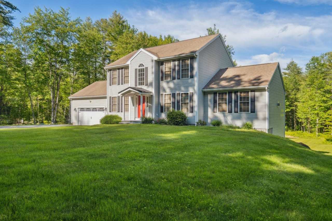 257 Elm St - Photo 2 of 25