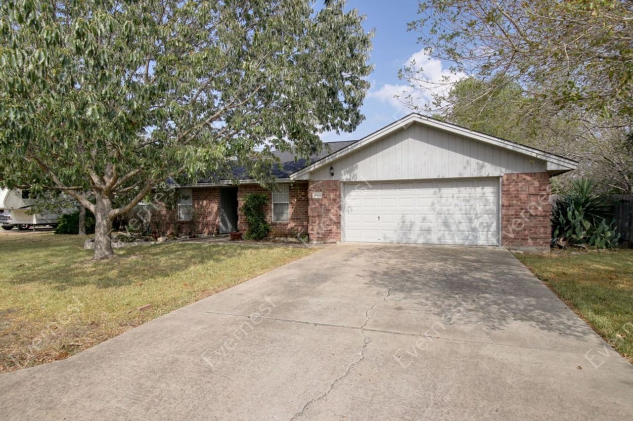 50210 Eagle Trace Dr - Photo 2 of 26