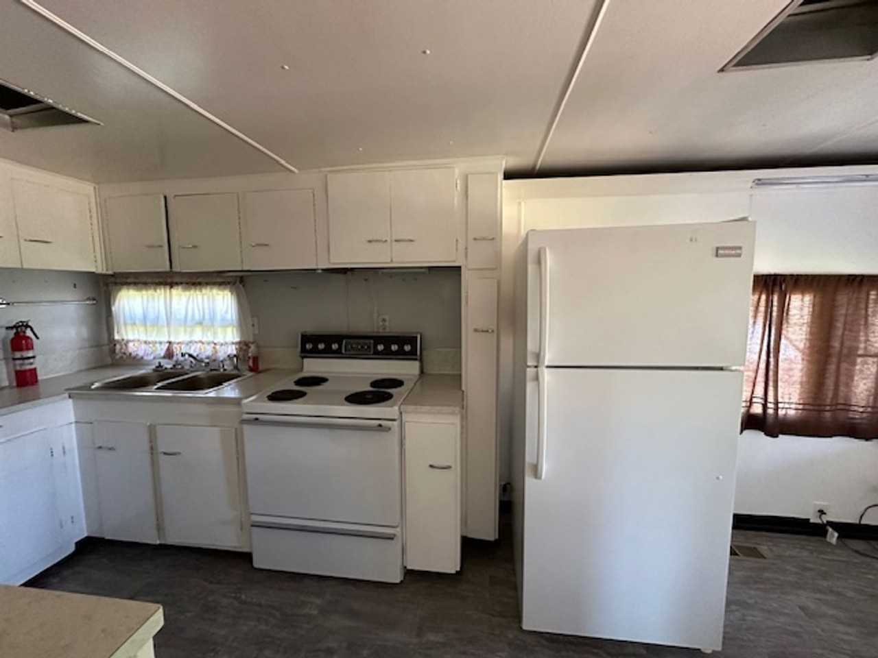 5104 Knox Butte Rd E - Photo 2 of 8