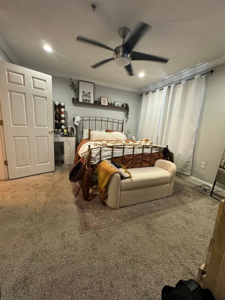 410 Tradition Ln - Photo 3 of 31