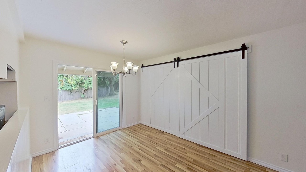 114 Saint Albans Pl - Photo 7 of 26