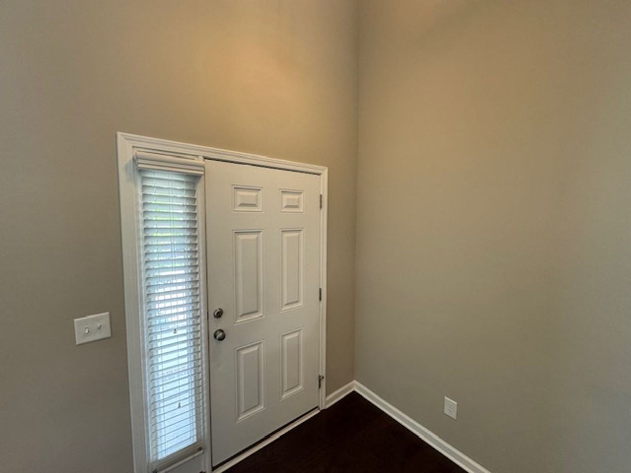 547 Old Mill Village Dr - Photo 3 of 30
