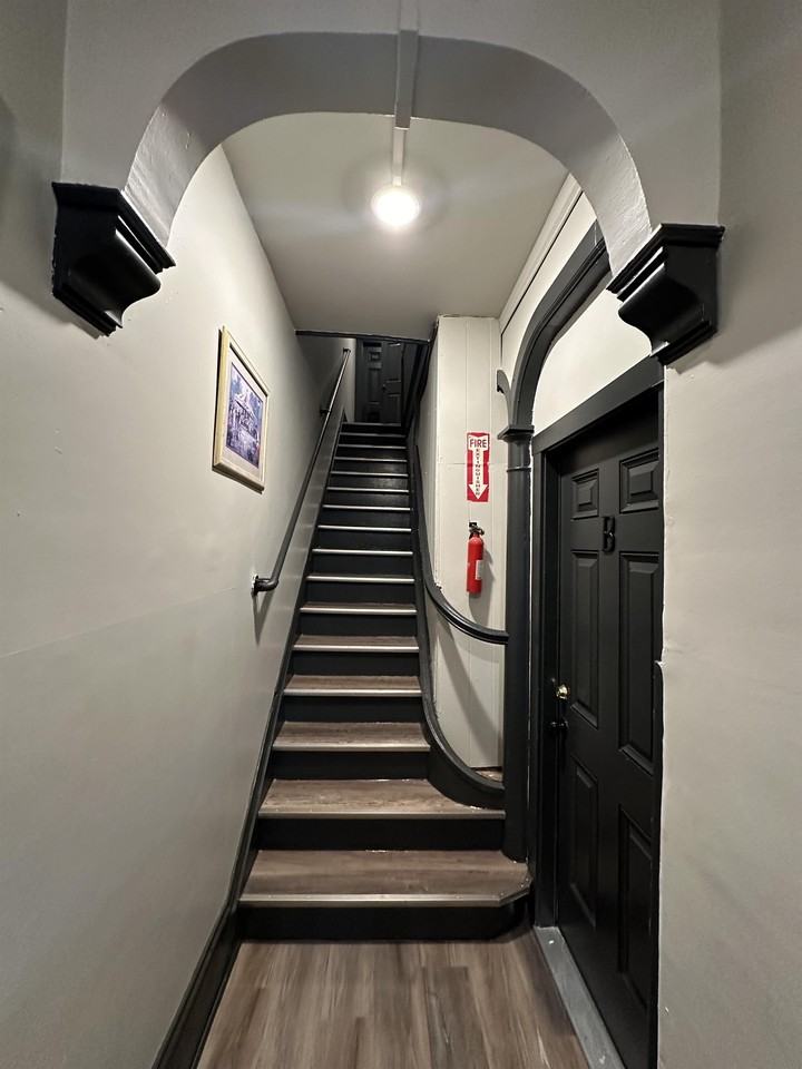 25 South Ann Street - Photo 6 of 31