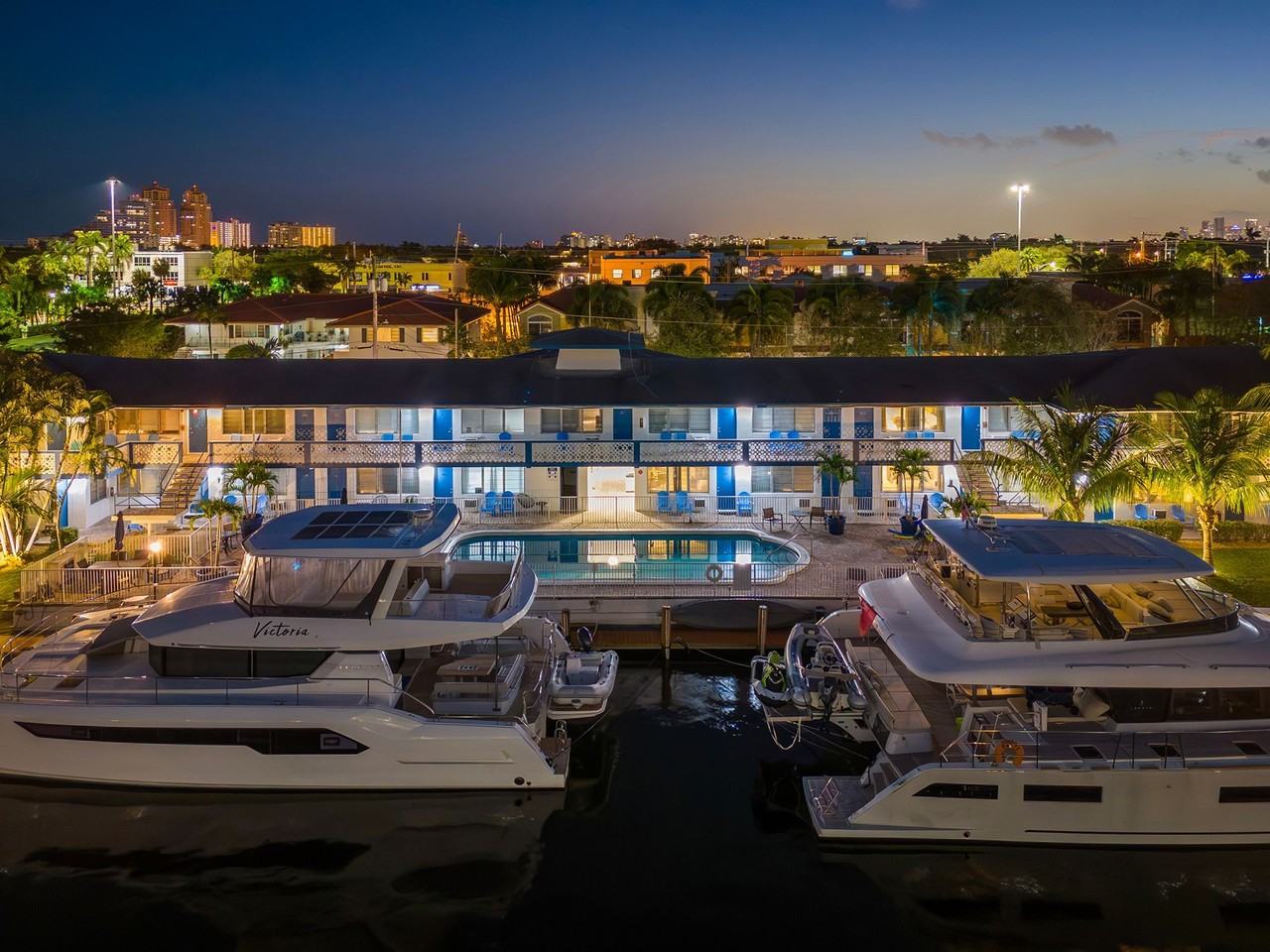 Waterplace Residences - Photo 2 of 7