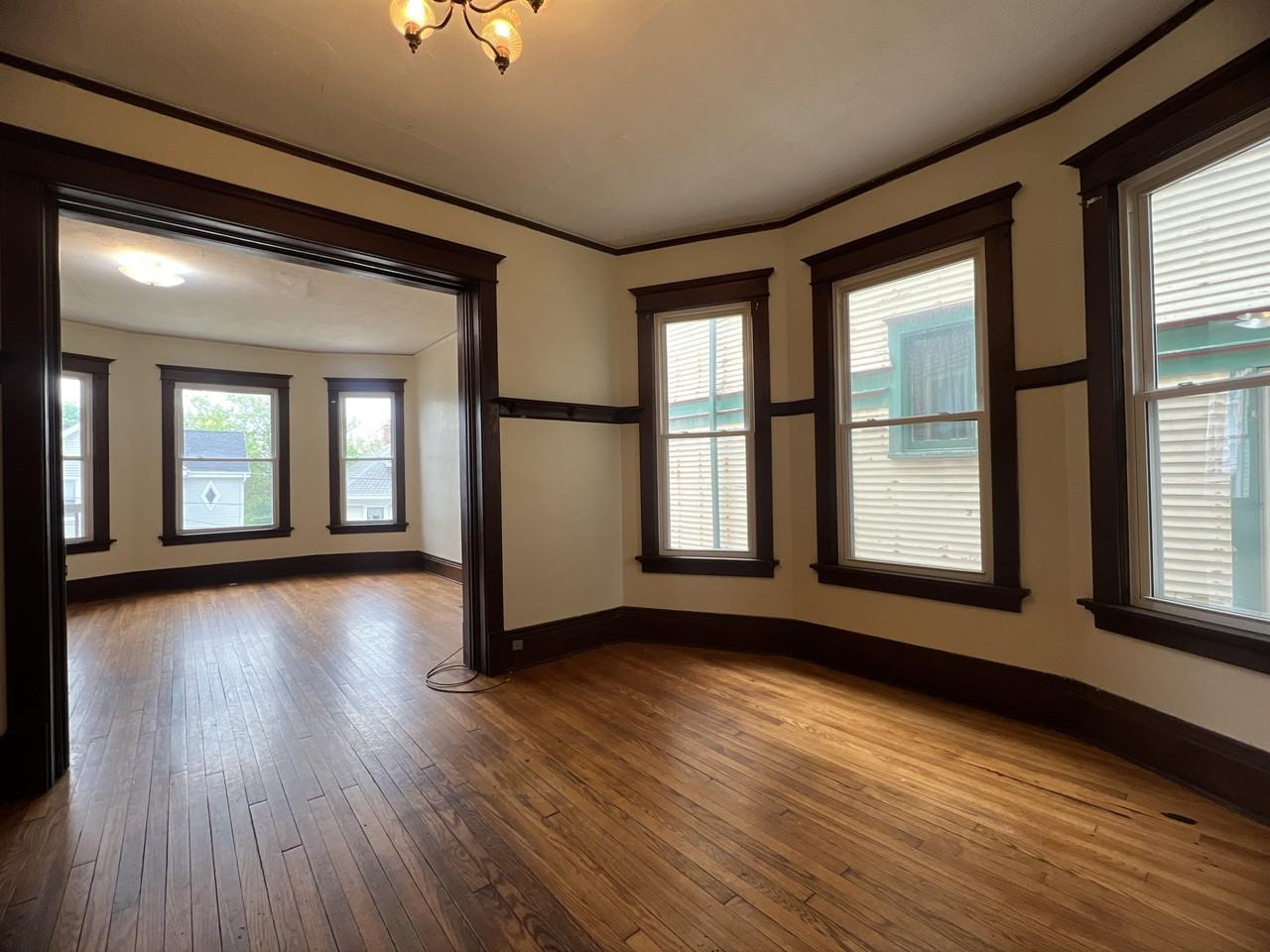 715 Caledonia Place - Photo 6 of 17