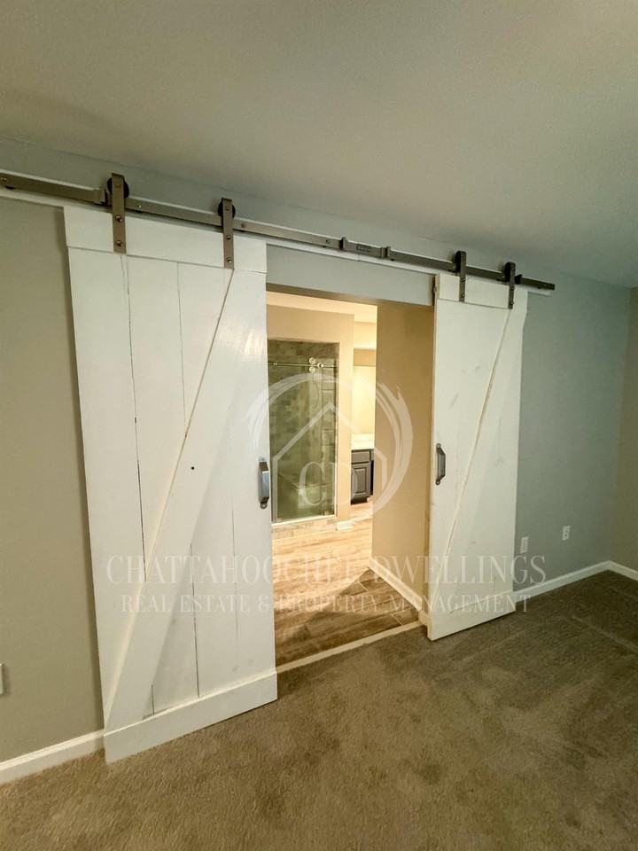 4194 Georgia 352 - Photo 5 of 15