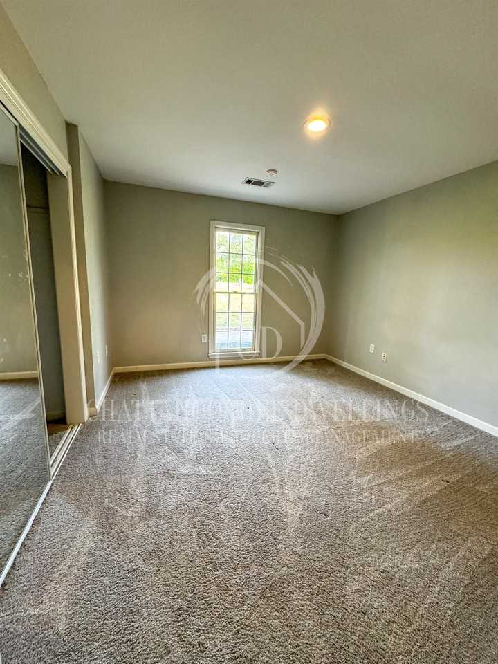 4194 Georgia 352 - Photo 7 of 15