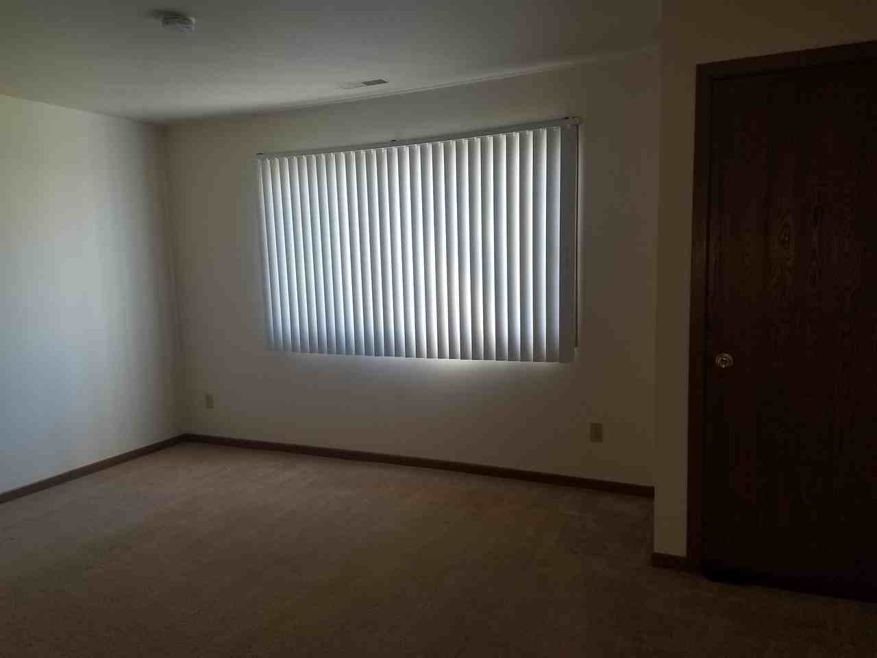 W171 S7576 Lannon Dr - Photo 6 of 12