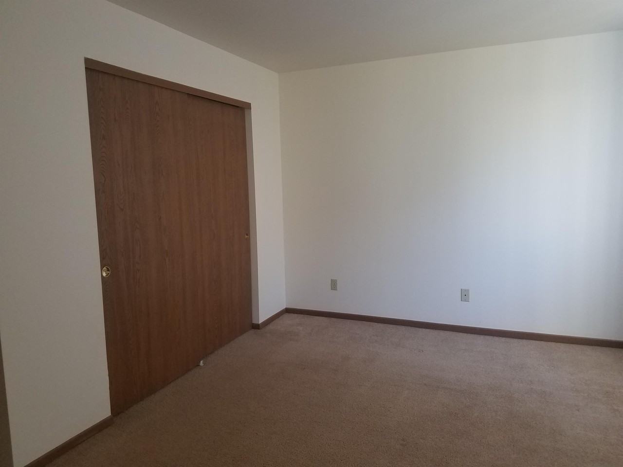 W171 S7576 Lannon Dr - Photo 7 of 12