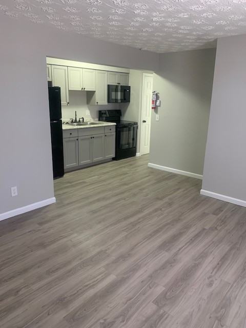 606 South College Avenue - Photo 3 of 10