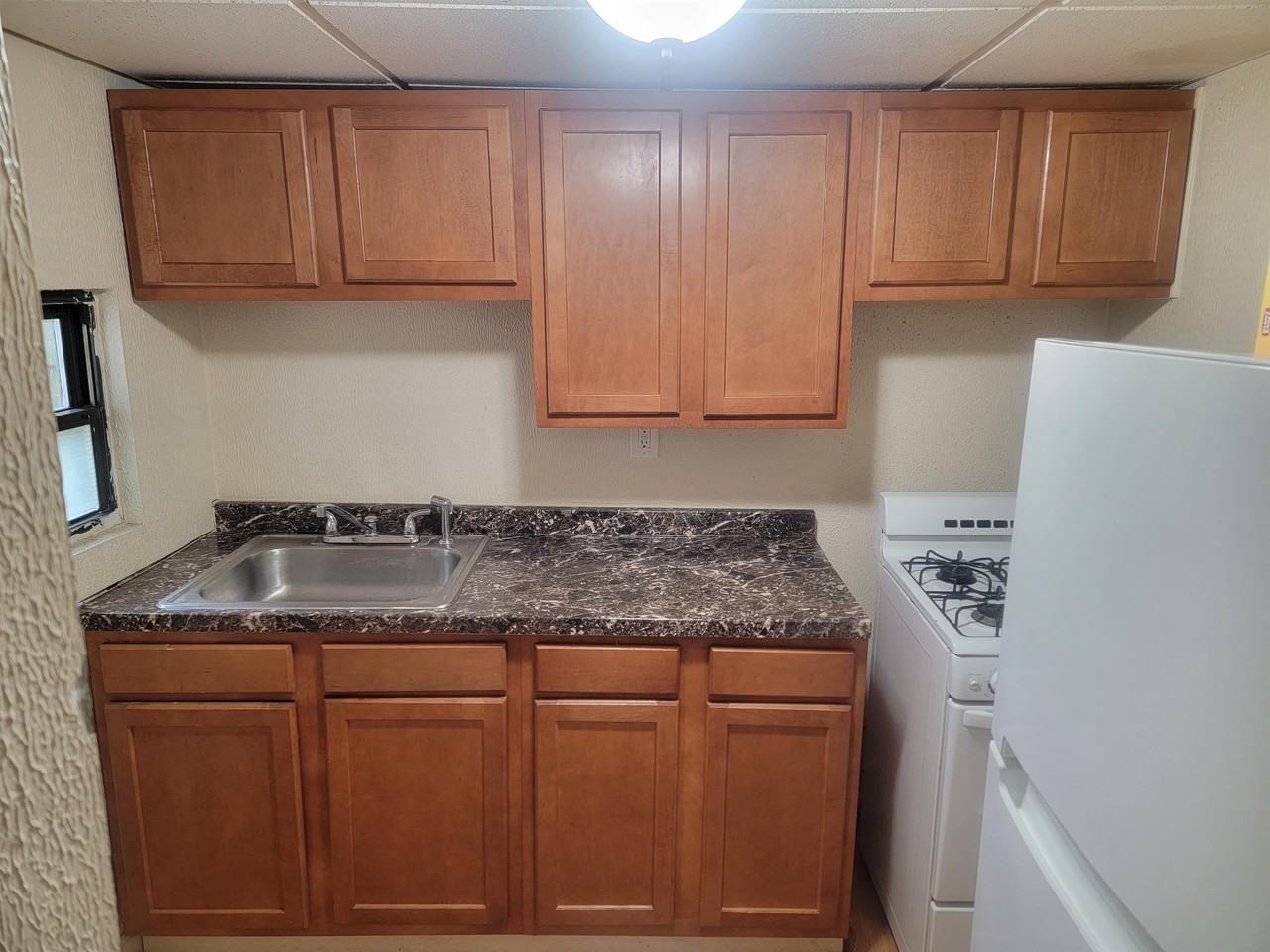 1603 Arlington Avenue - Photo 2 of 7