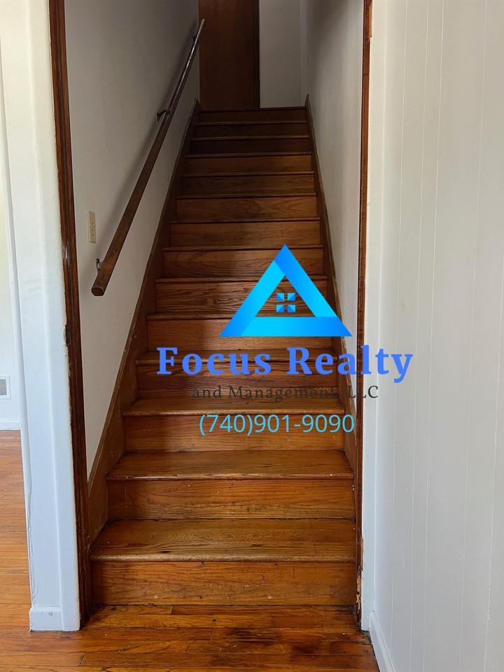 704 Maywood Avenue - Photo 4 of 9