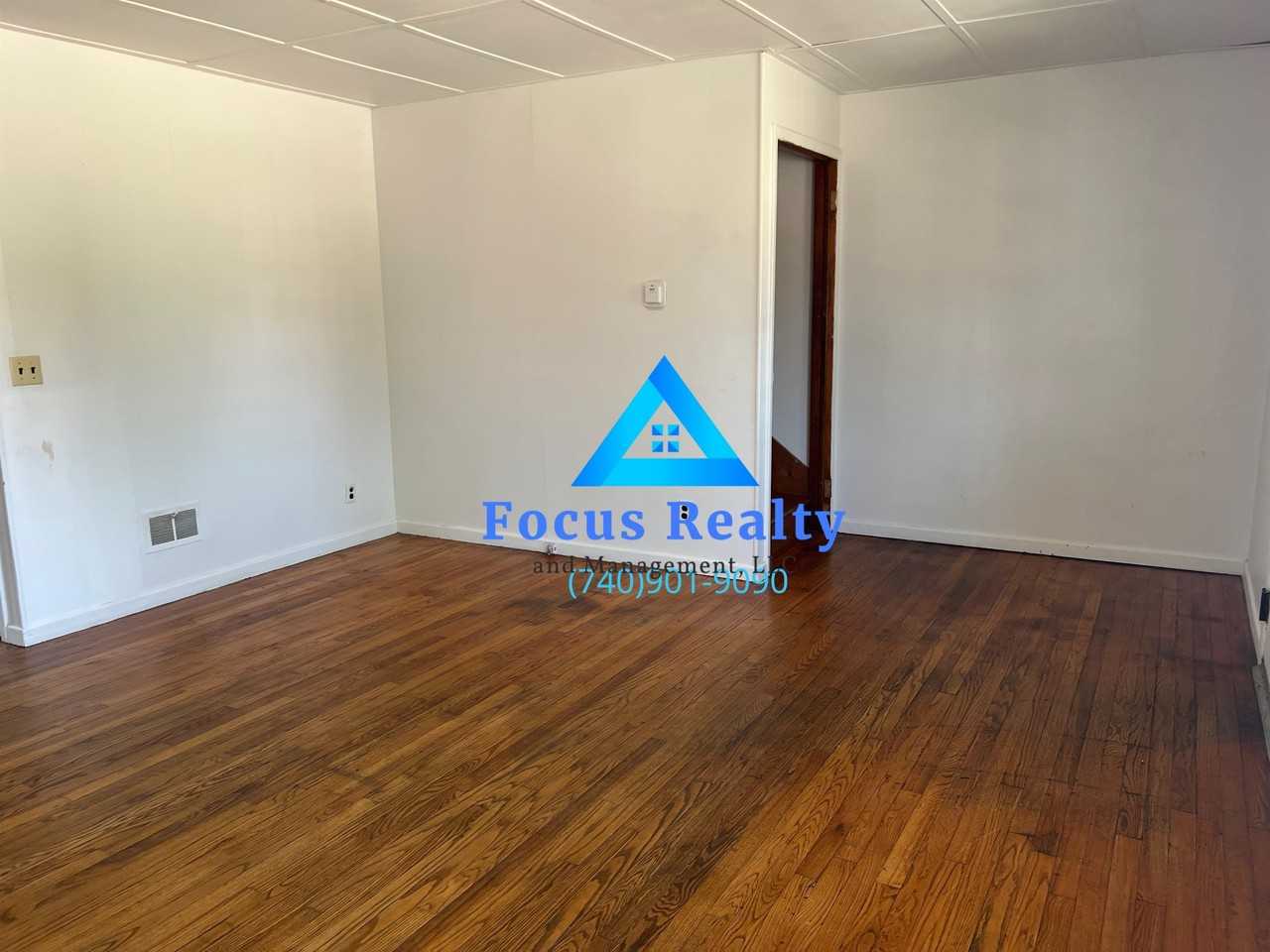 704 Maywood Avenue - Photo 6 of 9