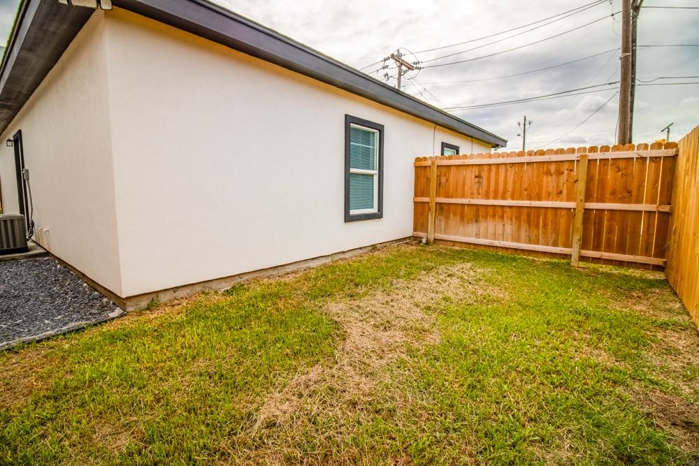 1429 West Harrison Avenue - Photo 3 of 34