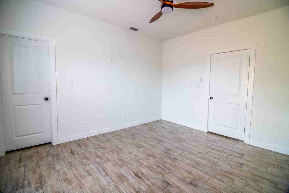 1429 West Harrison Avenue - Photo 7 of 34