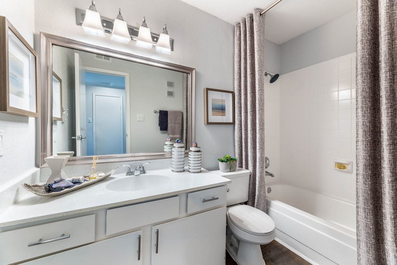 The Griffin Apartments - Photo 6 of 62