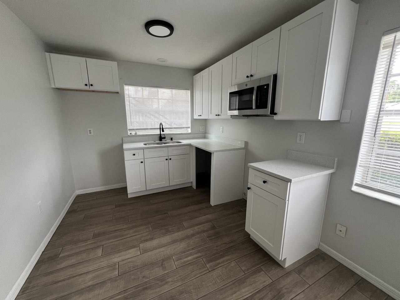 900 N Bay Street - Photo 4 of 12