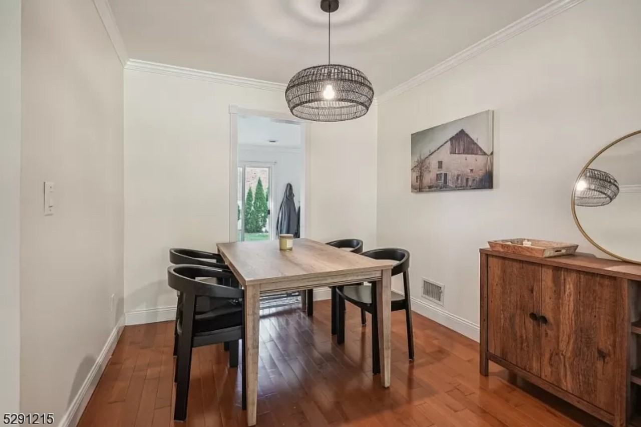 58 Ashwood Dr #NA - Photo 3 of 14