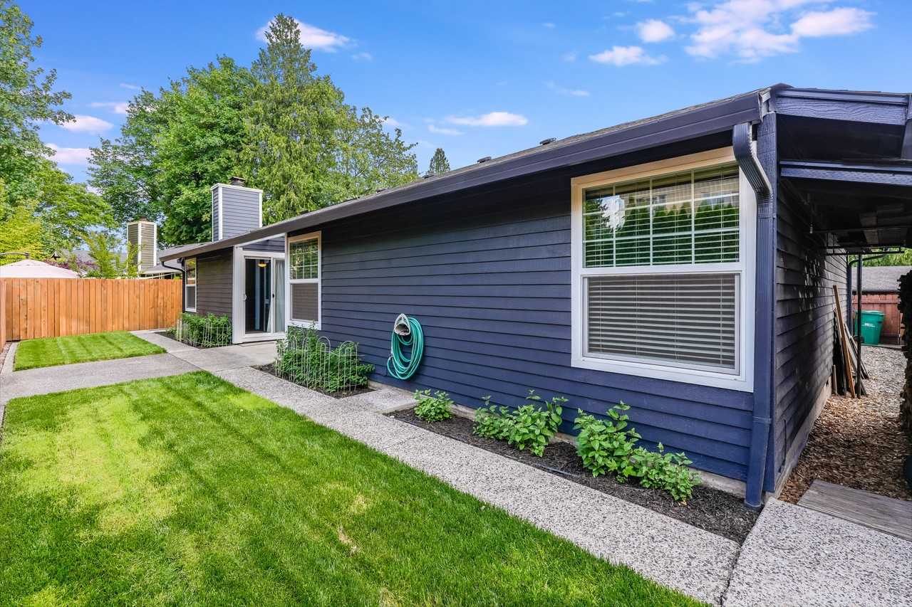 12137 Se Grove Loop #NA - Photo 3 of 16