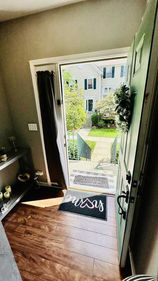 2412 Courtyard Cir #3 - Photo 3 of 17