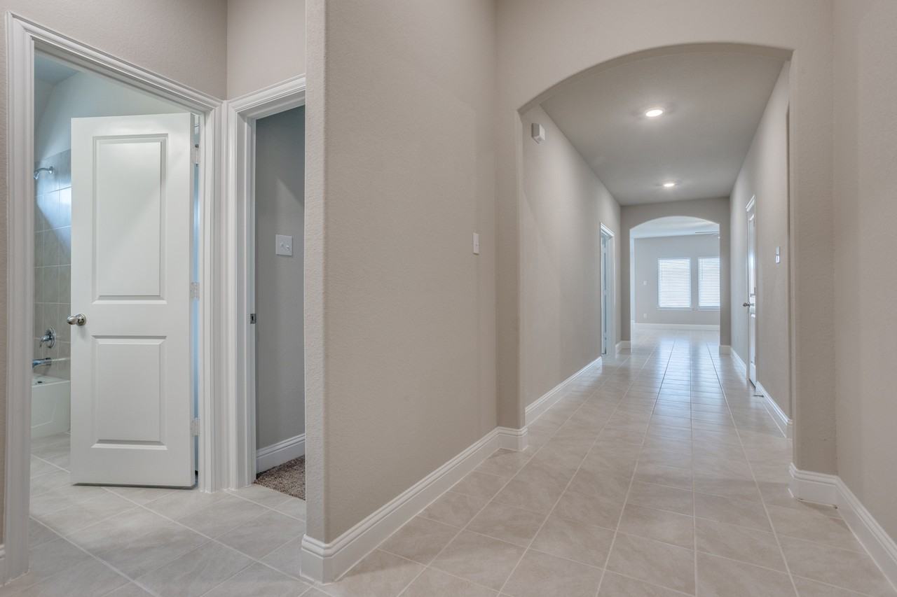 211 Red Oak Dr #NA - Photo 2 of 30