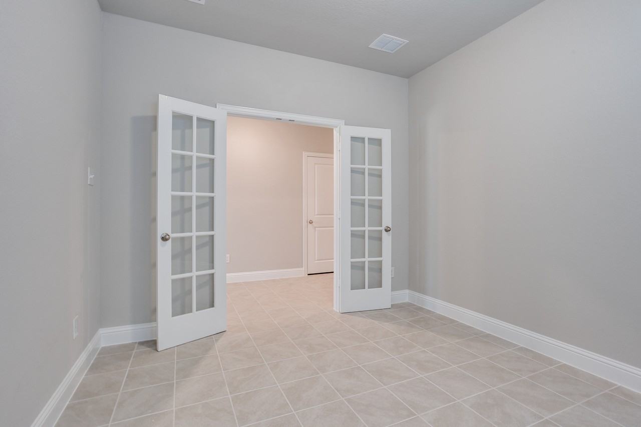 211 Red Oak Dr #NA - Photo 4 of 30