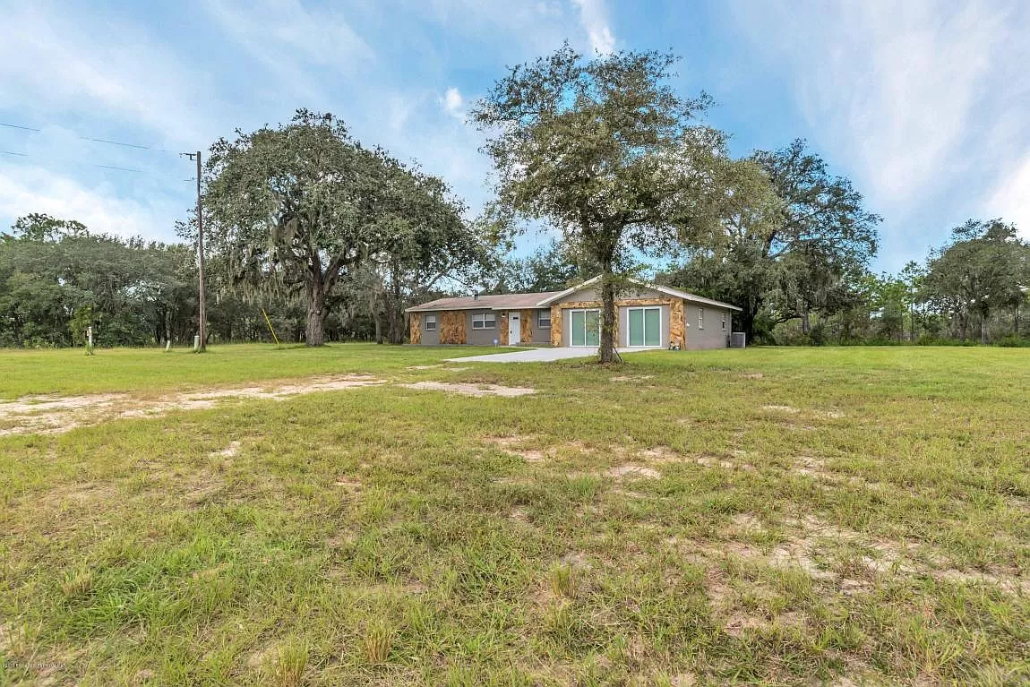 15451 Commercial Way #NA - Photo 2 of 11