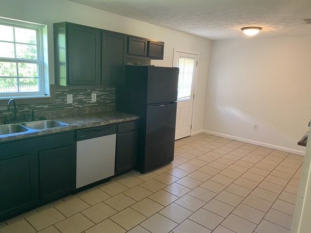 560 Academy Dr #NA - Photo 3 of 20