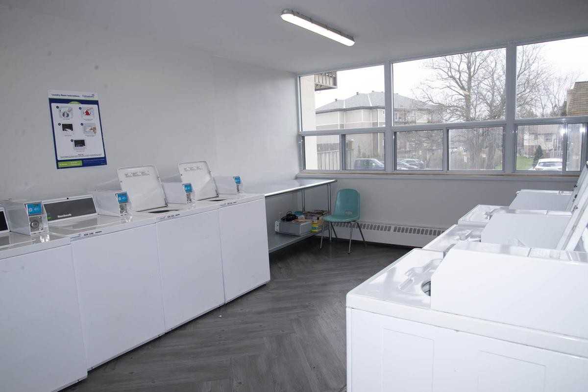 Parkview Kingston Apartments 84 Runnymede Rd, Kingston, ON K7M 2A2 Zumper