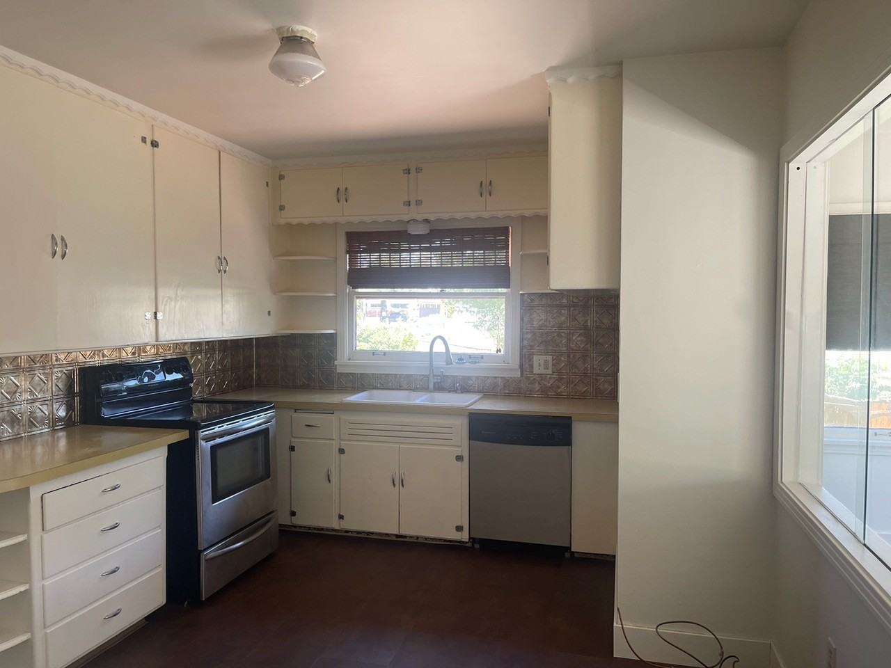 749 Alderson Ave #1 - Photo 7 of 15