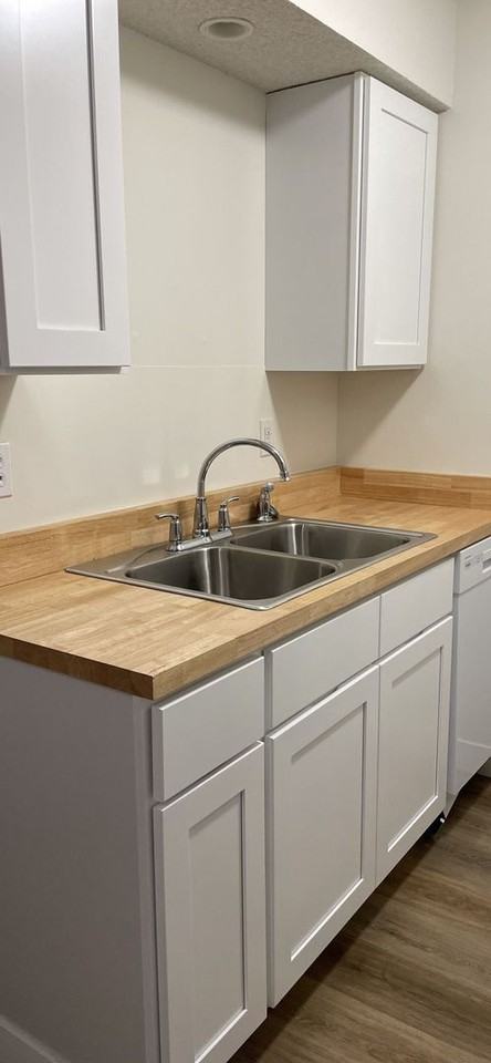 1206KO - Photo 2 of 9