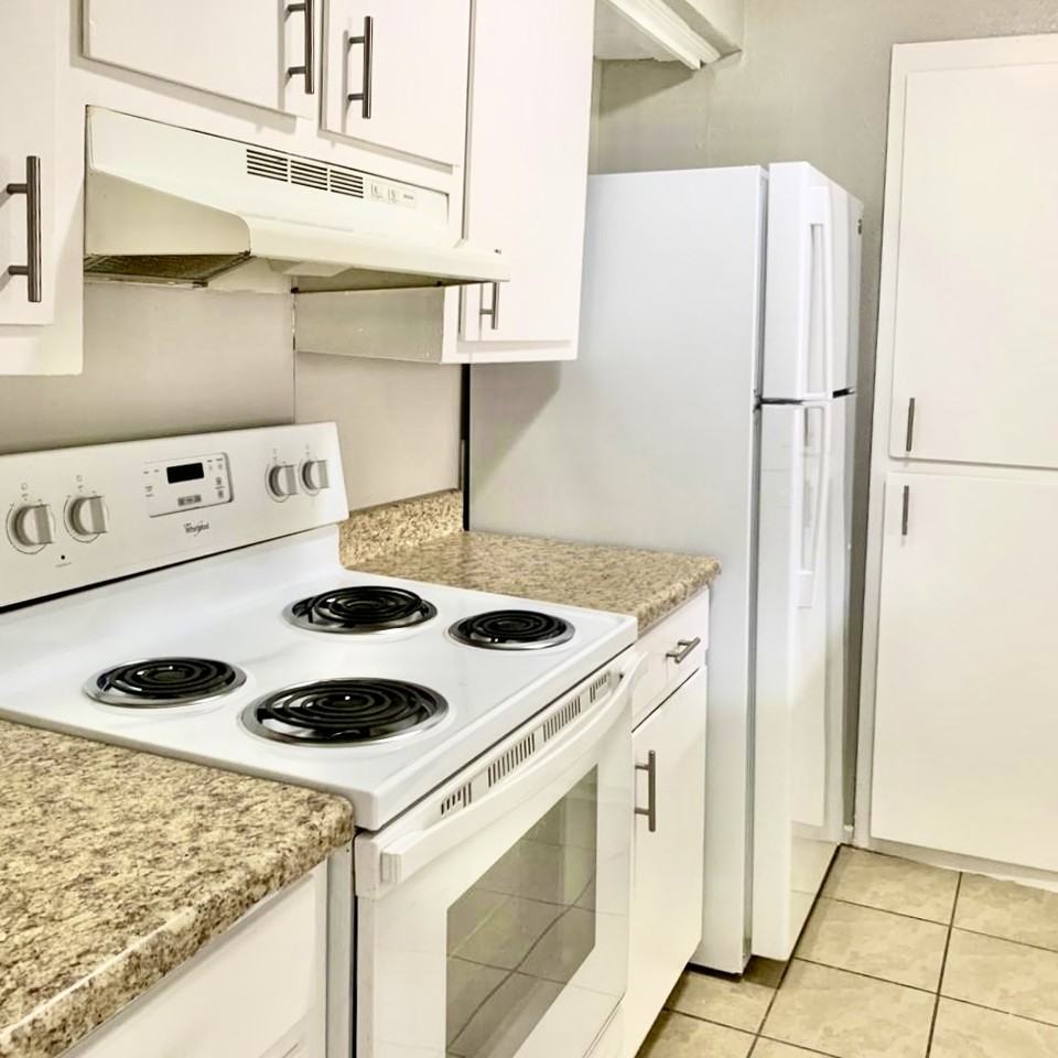 3902 Englewood Cir #3902 - Photo 5 of 29