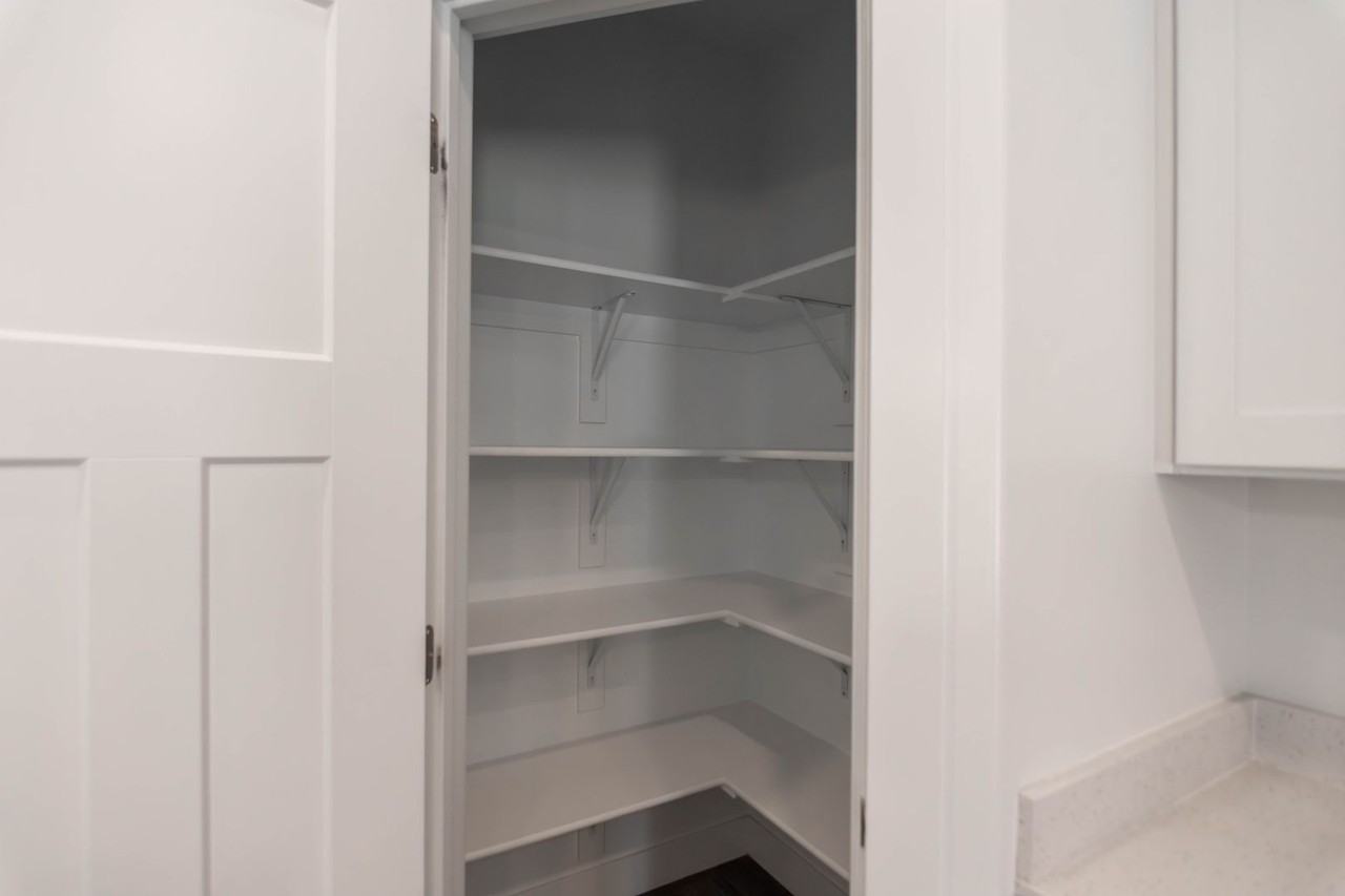 1777 W Newcastle Ln - Photo 6 of 26