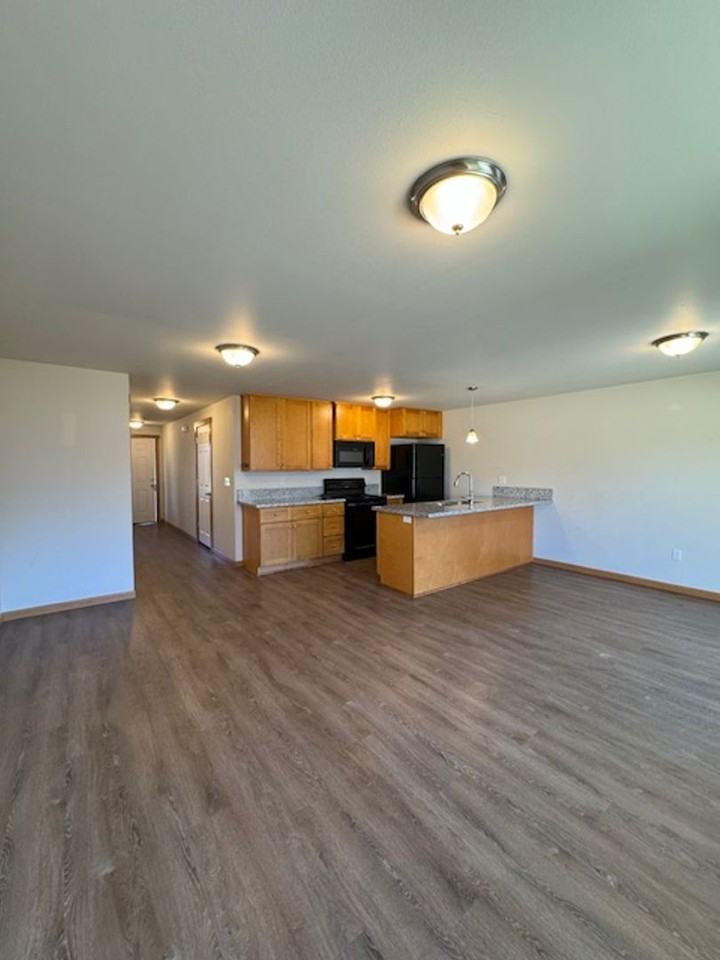 530 Harrison St - Photo 5 of 13