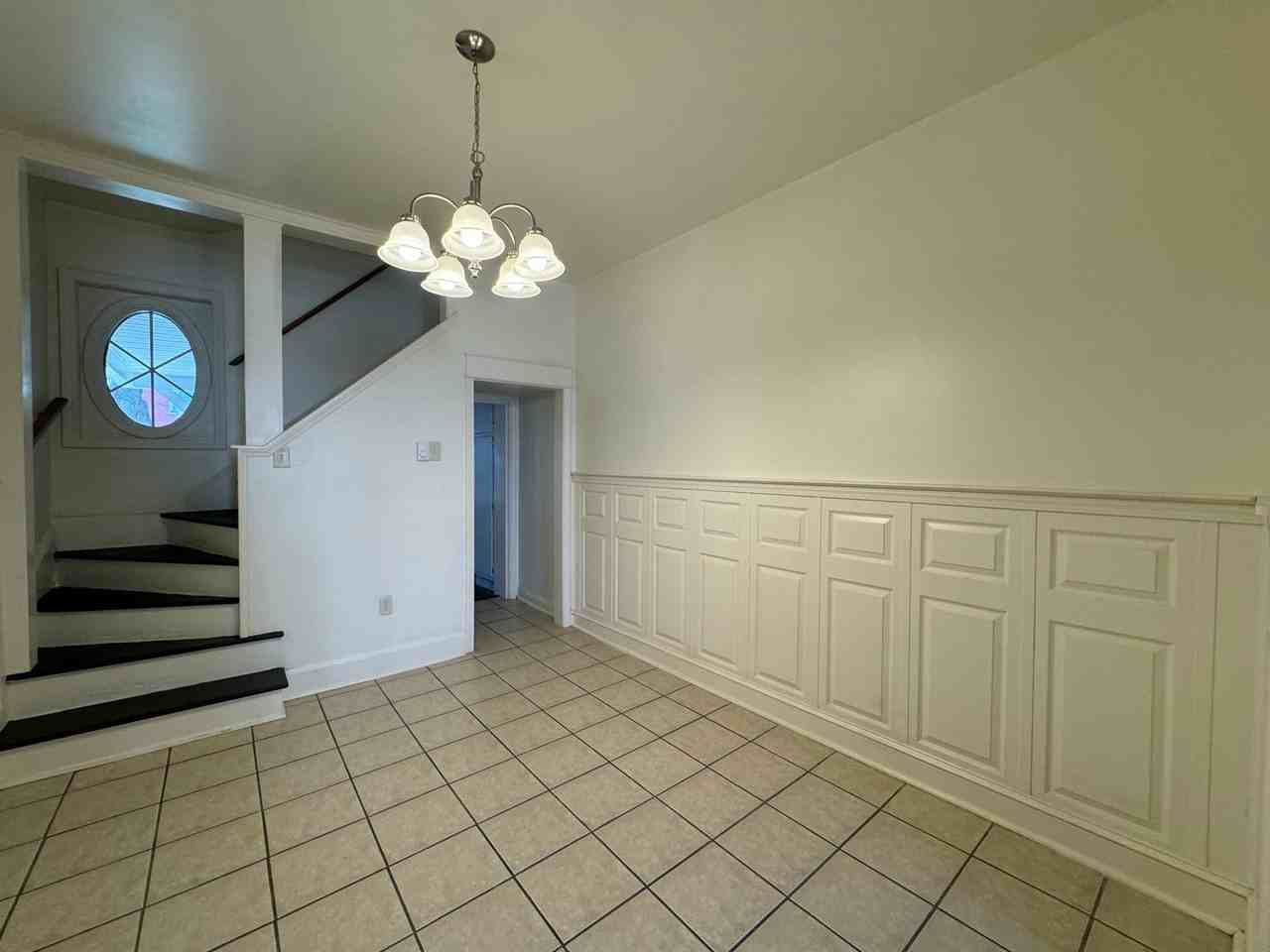 569 Walnut St - Photo 2 of 22