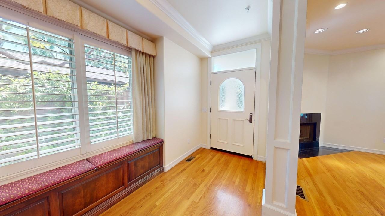 1029 Park Pl - Photo 2 of 50