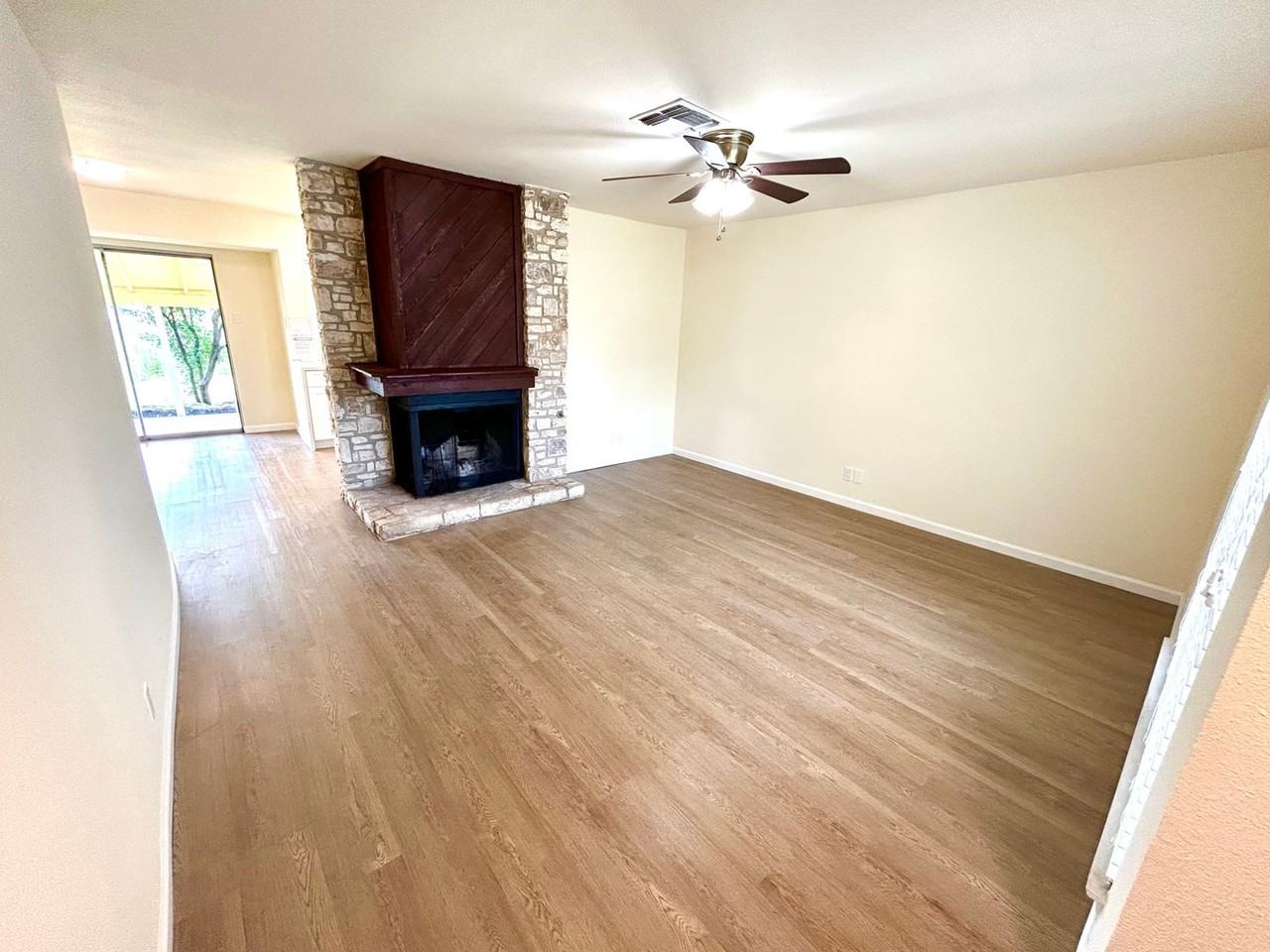 14431 Briarbranch St - Photo 2 of 27