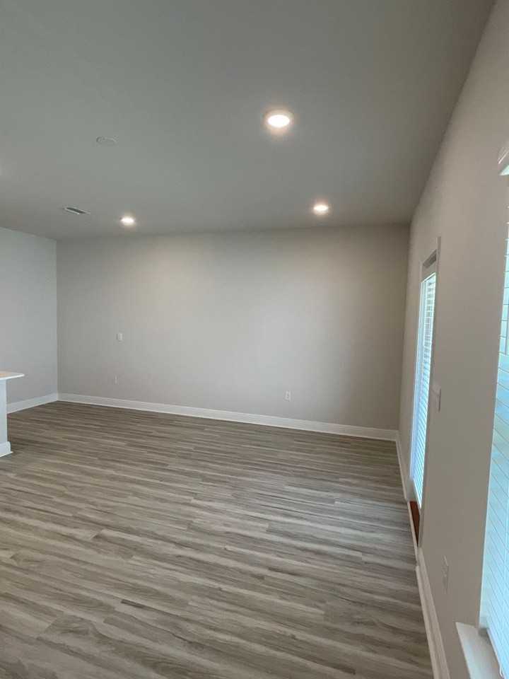 5718 Stellarjay St - Photo 6 of 16