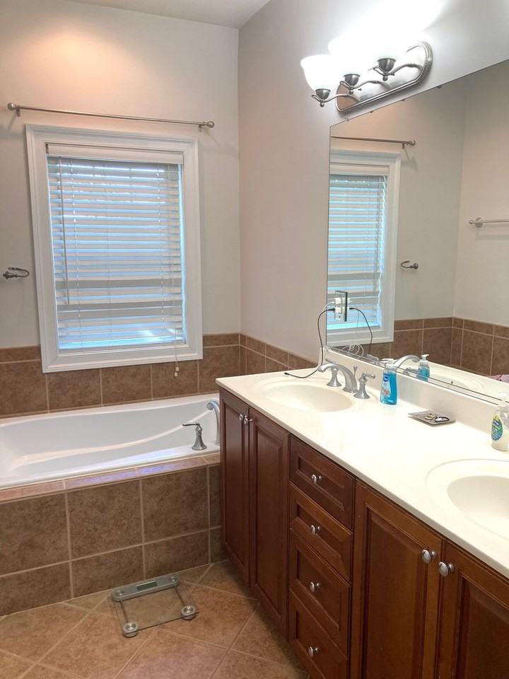 937 Bolling Ave - Photo 2 of 15