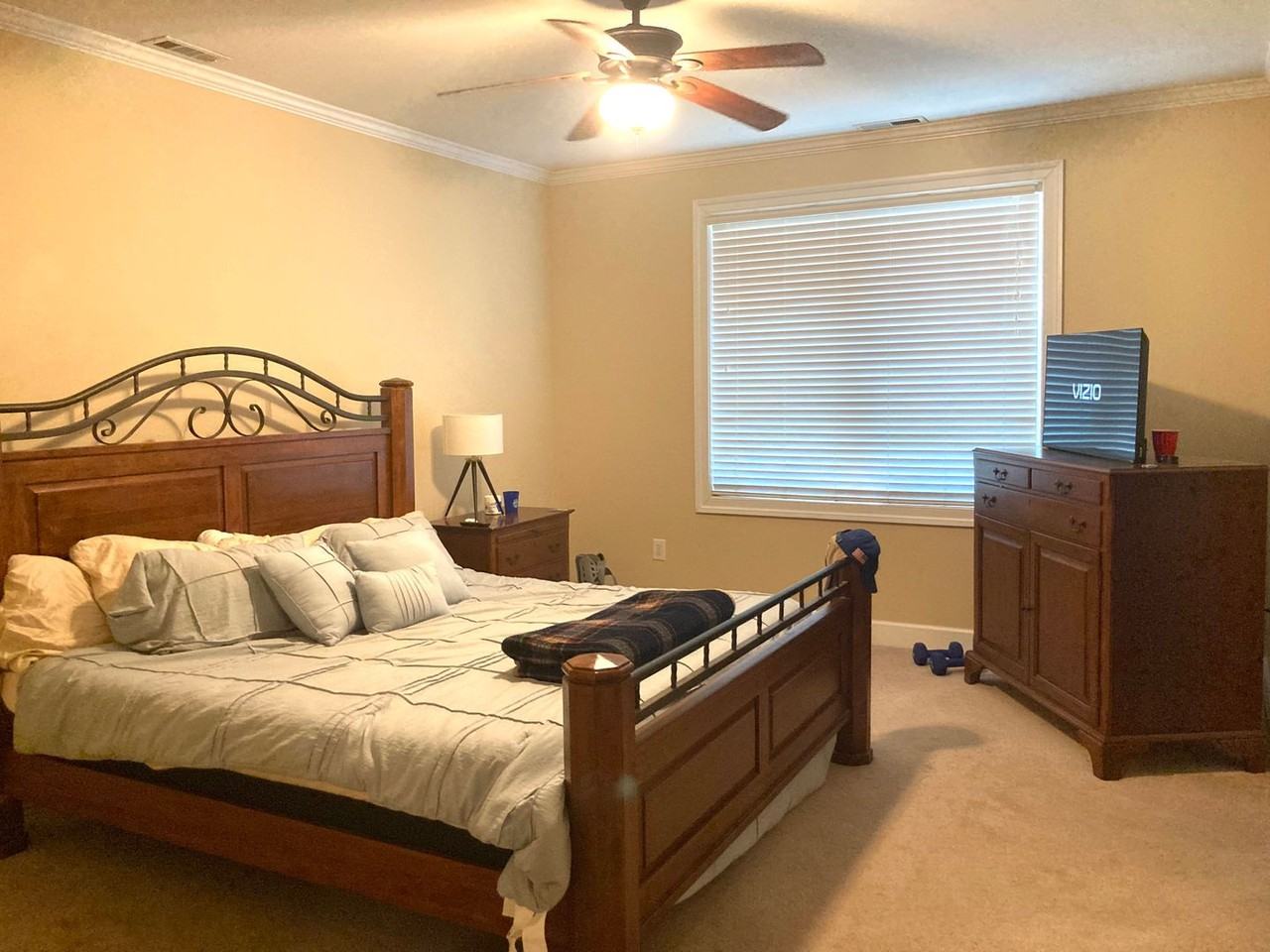 937 Bolling Ave - Photo 3 of 15